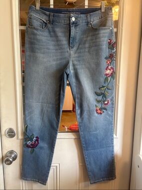 Chico's Light Blue Embroidered Girlfriend Slim Ankle Jeans